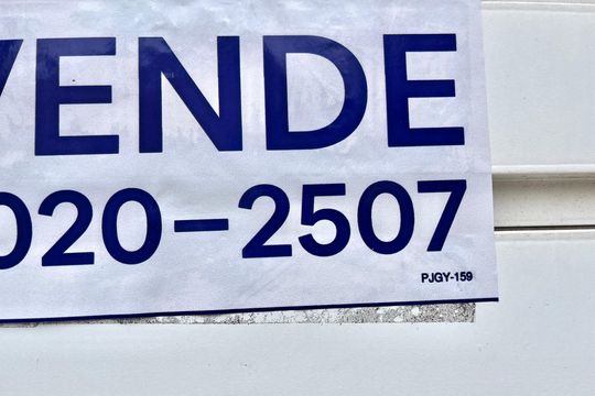 Plaquinha de casa à venda com 4 quartos, 90m² em Vila Fachini, São Paulo