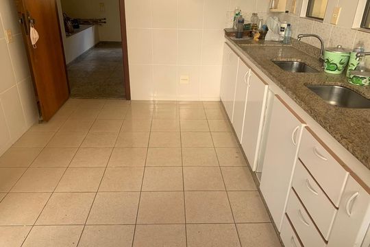 Casa à venda com 3 quartos, 290m² em Santa Monica, Belo Horizonte
