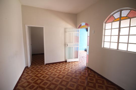 Casa à venda com 3 quartos, 320m² em Eldoradinho, Contagem