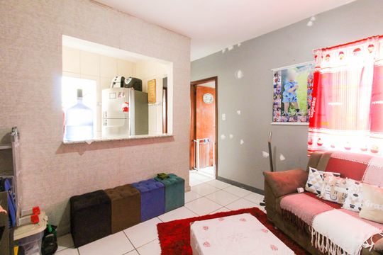 Sala de apartamento para alugar com 2 quartos, 48m² em Guajuviras, Canoas