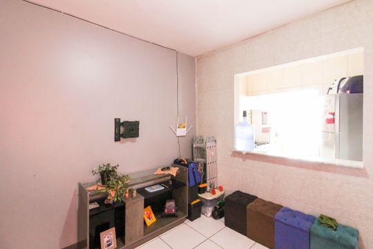 Sala de apartamento para alugar com 2 quartos, 48m² em Guajuviras, Canoas