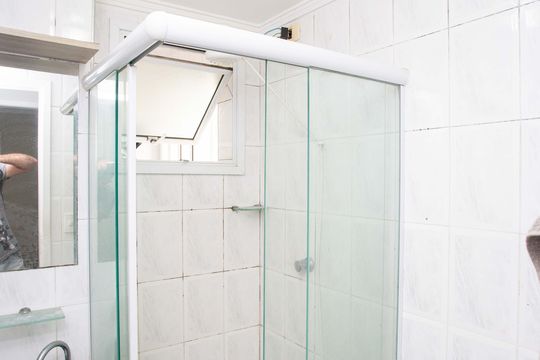 Banheiro Social de apartamento para alugar com 3 quartos, 75m² em Centro, Diadema