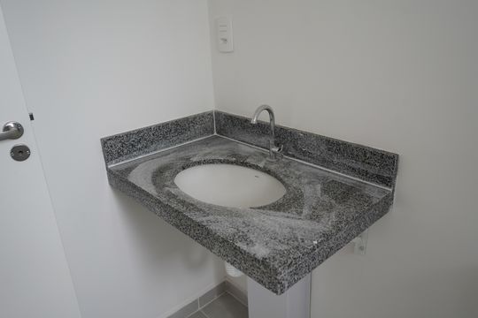 Banheiro de kitnet/studio à venda com 1 quarto, 25m² em Belenzinho, São Paulo