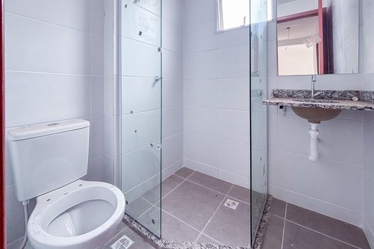 Banheiro de apartamento para alugar com 2 quartos, 50m² em Jardim Boa Vista (zona Oeste), Osasco