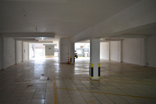 Garagem de apartamento à venda com 3 quartos, 100m² em Vila Valparaíso, Santo André