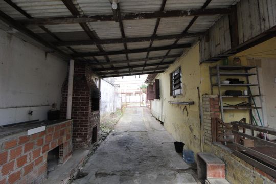 Garagem de casa para alugar com 2 quartos, 167m² em Jardim Itu, Porto Alegre
