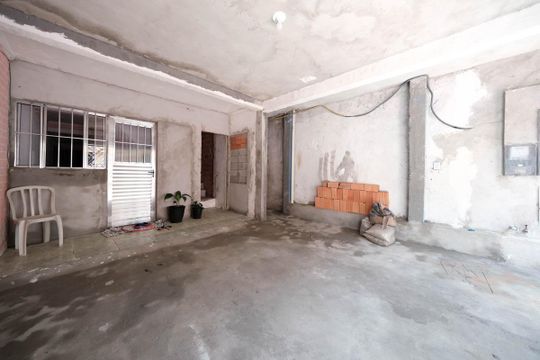 Garagem de casa à venda com 6 quartos, 55m² em Jardim Santo Onofre, São Paulo