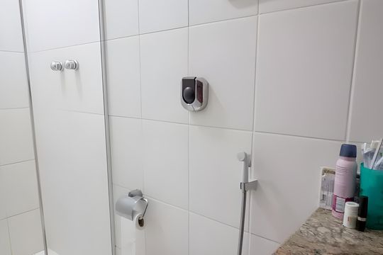 Banheiro de apartamento para alugar com 3 quartos, 216m² em Recreio dos Bandeirantes, Rio de Janeiro