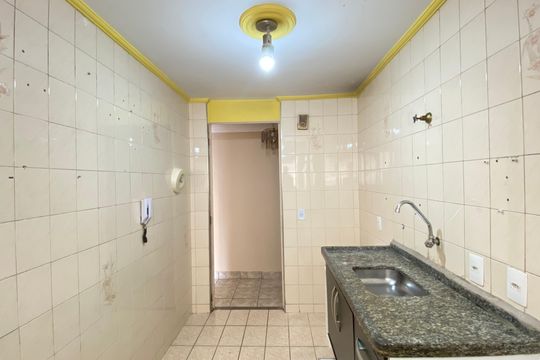 Cozinha de apartamento para alugar com 2 quartos, 56m² em Jardim Danfer, São Paulo