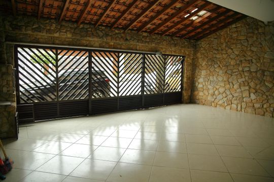 Casa à venda com 3 quartos, 201m² em Vila Alves Dias, São Bernardo do Campo