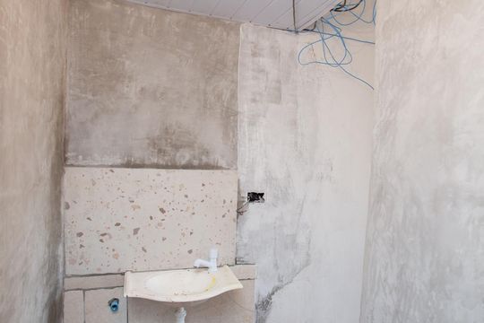 Banheiro Social de kitnet/studio para alugar com 1 quarto, 28m² em Oitis, Contagem