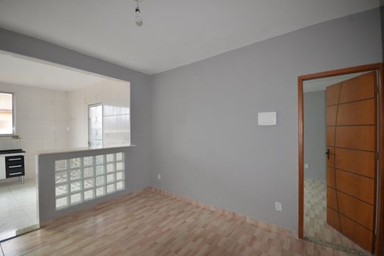 Sala de casa de condomínio para alugar com 3 quartos, 100m² em Bento Ribeiro, Rio de Janeiro