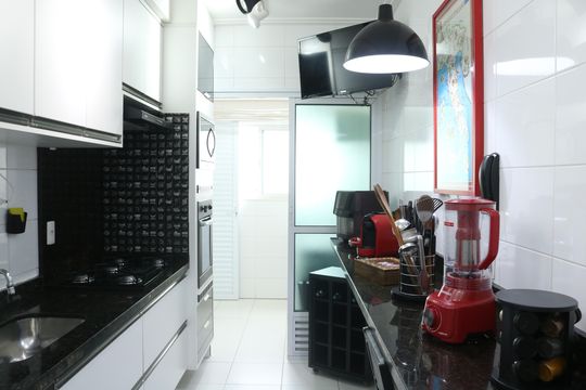 Cozinha de apartamento à venda com 2 quartos, 94m² em Vila Romana, São Paulo