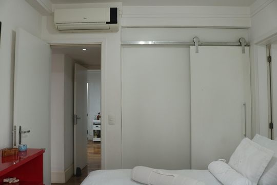 Suíte de apartamento à venda com 2 quartos, 94m² em Vila Romana, São Paulo