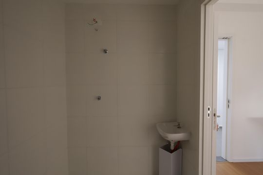 Banheiro de apartamento à venda com 1 quarto, 17m² em Jardim Monte Kemel, São Paulo