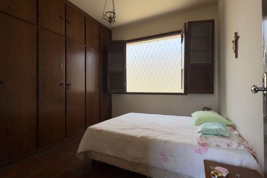 Casa à venda com 5 quartos, 450m² em São Lucas, Belo Horizonte