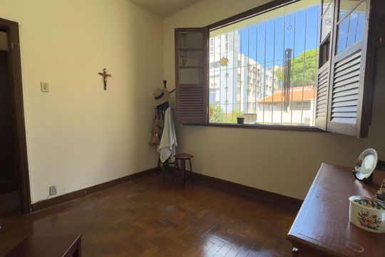 Casa à venda com 5 quartos, 450m² em São Lucas, Belo Horizonte