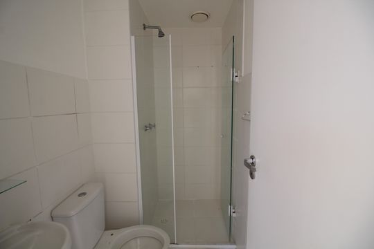 Banheiro da Suíte de apartamento para alugar com 3 quartos, 63m² em Jacarepaguá, Rio de Janeiro