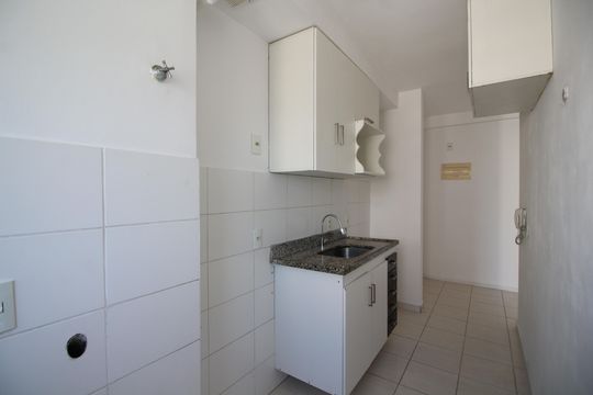 Cozinha de apartamento para alugar com 3 quartos, 63m² em Jacarepaguá, Rio de Janeiro