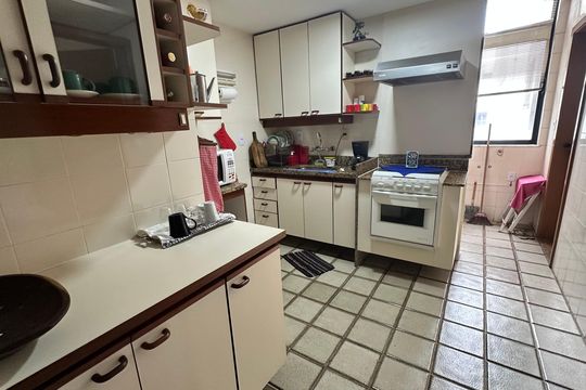 Cozinha de apartamento à venda com 3 quartos, 90m² em Recreio dos Bandeirantes, Rio de Janeiro