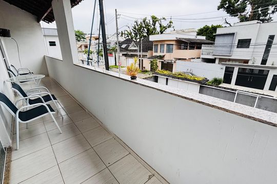Varanda do Quarto 2 de casa de condomínio para alugar com 5 quartos, 196m² em Vargem Pequena, Rio de Janeiro