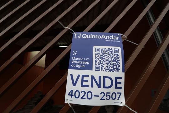 Fachada de casa à venda com 2 quartos, 150m² em Jardim Tango, São Paulo