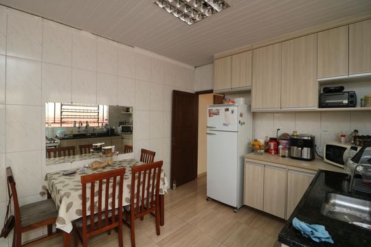 Cozinha de casa à venda com 2 quartos, 150m² em Jardim Tango, São Paulo