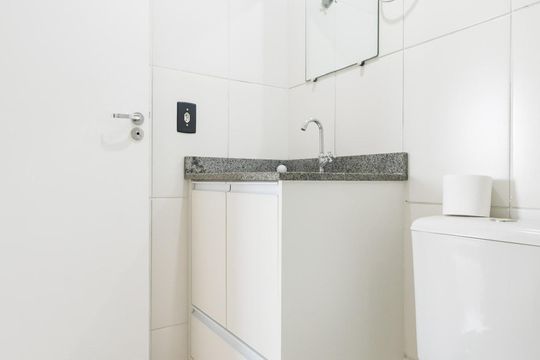Banheiro Social de apartamento para alugar com 2 quartos, 56m² em Parque Senhor do Bonfim, Taubaté