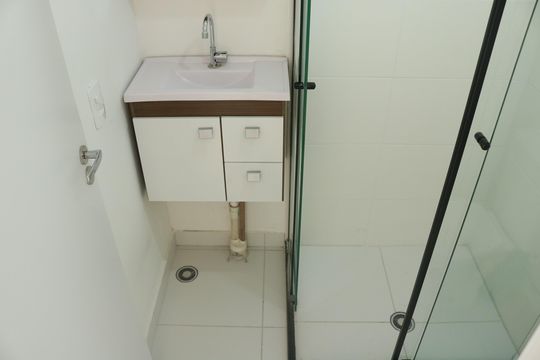 Banheiro Social de apartamento para alugar com 2 quartos, 36m² em Várzea da Barra Funda, São Paulo