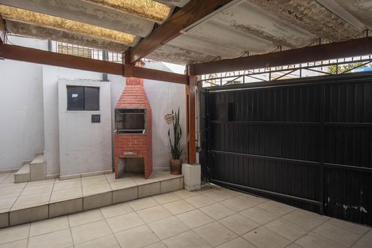 Garagem de casa à venda com 2 quartos, 93m² em Parada Inglesa, São Paulo