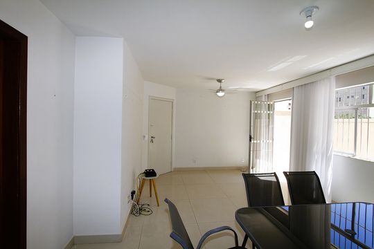 Sala de apartamento para alugar com 3 quartos, 114m² em Cruzeiro, Belo Horizonte