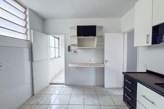 Apartamento para alugar com 4 quartos, 121m² em Pinheiros, São Paulo