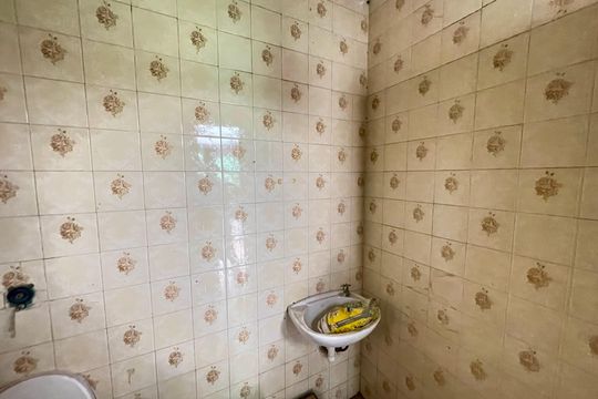 Banheiro 3 de casa à venda com 6 quartos, 400m² em Vila Barros, Guarulhos