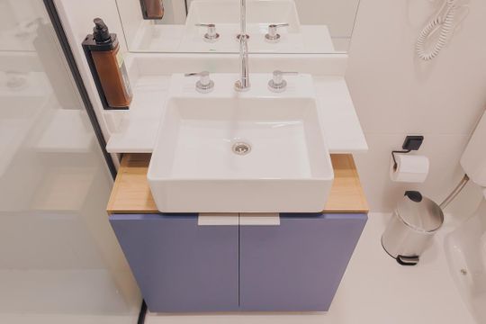 Banheiro de kitnet/studio à venda com 1 quarto, 33m² em Sumaré, São Paulo