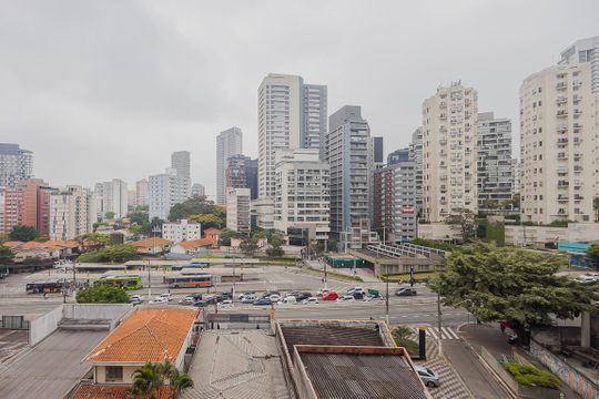 Vista do Quarto de kitnet/studio à venda com 1 quarto, 33m² em Sumaré, São Paulo