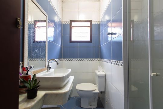 Banheiro 2 de casa à venda com 2 quartos, 100m² em Parque Sonia, São Paulo