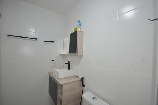 Banheiro da Suíte de apartamento para alugar com 2 quartos, 55m² em Campinho, Rio de Janeiro