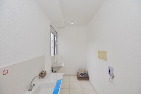 Cozinha de apartamento para alugar com 2 quartos, 42m² em Jardim Raposo Tavares, São Paulo