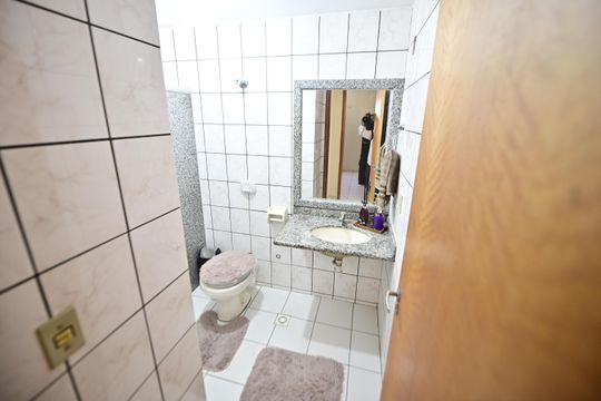 Banheiro Social de apartamento para alugar com 3 quartos, 105m² em Jardim Luz, Goiânia