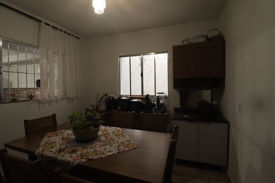 Casa à venda com 4 quartos, 212m² em Jardim Mirante, Várzea Paulista