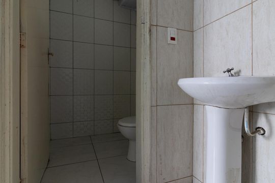 Banheiro de apartamento à venda com 2 quartos, 52m² em Artur Alvim, São Paulo