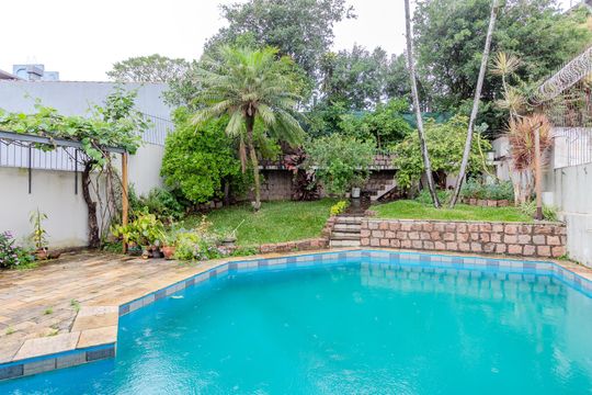 Área comum - Piscina de casa à venda com 3 quartos, 220m² em Medianeira, Porto Alegre