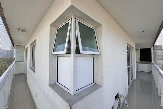 Varanda de apartamento para alugar com 3 quartos, 92m² em Recreio dos Bandeirantes, Rio de Janeiro