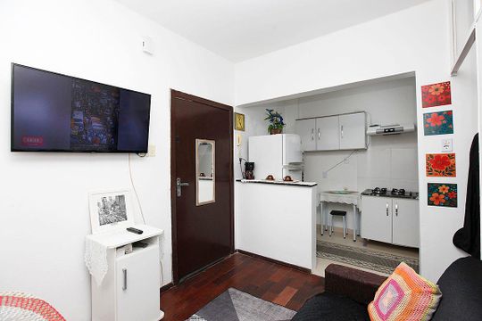 Sala de apartamento à venda com 1 quarto, 34m² em Centro Histórico, Porto Alegre