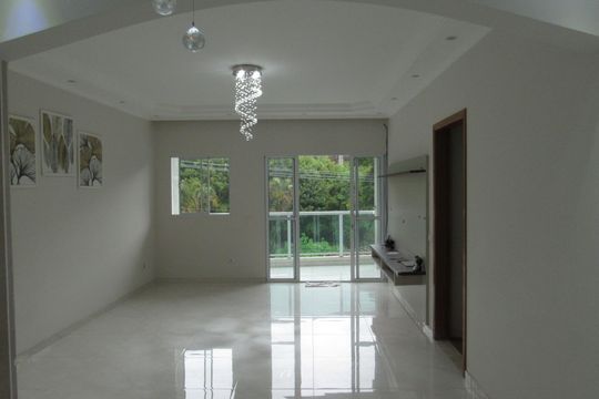 Casa para alugar com 3 quartos, 137m² em Três Montanhas, Osasco