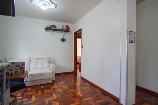 Sala de apartamento à venda com 4 quartos, 88m² em Passo D’areia, Porto Alegre