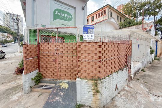 Fachada + Plaquinha de casa para alugar com 3 quartos, 80m² em Ipiranga, São Paulo