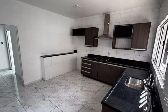 Casa à venda com 5 quartos, 320m² em Vila Santa Teresa, Santo André