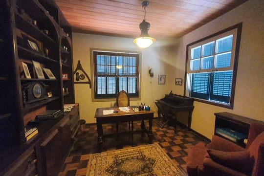 Casa à venda com 4 quartos, 374m² em Charitas, Niterói