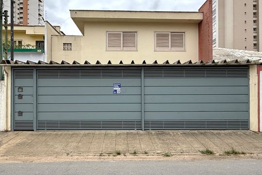 Fachada de casa à venda com 5 quartos, 200m² em Cidade Monções, São Paulo
